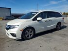 2018 Honda Odyssey Exl White vin: 5FNRL6H77JB055308