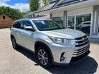 2019 Toyota Highlander Xle Silver vin: 5TDKZRFH8KS566312