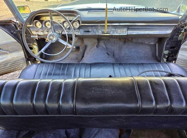 3W62Z506132 1963 MERCURY MONTEREY White Vista de los asientos traseros