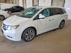2017 Honda Odyssey Touring White vin: 5FNRL5H91HB012394
