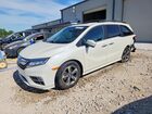 2019 Honda Odyssey Touring White vin: 5FNRL6H87KB051415