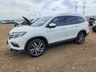2017 Honda Pilot Touring White vin: 5FNYF6H94HB021647