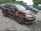 2019 Honda Pilot Touring Burgundy vin: 5FNYF6H94KB018884