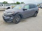 2019 Honda Pilot Touring Gray vin: 5FNYF6H99KB067661