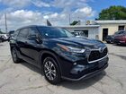 2021 Toyota Highlander Hybrid Xle Черный vin: 5TDGARAH0MS012401