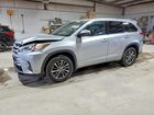 2018 Toyota Highlander Xle Silver vin: 5TDJZRFH2JS812300