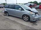 2017 Toyota Sienna Le 8 Passenger Silver vin: 5TDKZ3DC8HS771707
