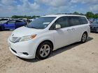 2017 Toyota Sienna Le White vin: 5TDKZ3DC8HS888364