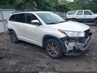 2018 Toyota Highlander Xle White vin: 5TDKZRFH0JS539085