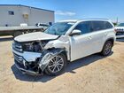 2018 Toyota Highlander Xle White vin: 5TDKZRFH3JS544474