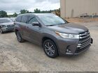 2018 Toyota Highlander Xle Gray vin: 5TDKZRFH7JS544235