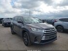 2018 Toyota Highlander Le Gray vin: 5TDZARFH0JS039238