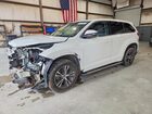 2018 Toyota Highlander Le White vin: 5TDZZRFH5JS260598