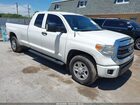 2017 Toyota Tundra Sr 5.7l V8 White vin: 5TFCY5F12HX021910