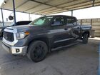 2019 Toyota Tundra Crewmax Sr5 Серый vin: 5TFEM5F17KX136482