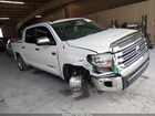 2018 Toyota Tundra Limited 5.7l V8 White vin: 5TFHW5F12JX750331