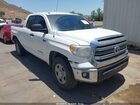 2017 Toyota Tundra Sr5 5.7l V8 White vin: 5TFUW5F16HX595145