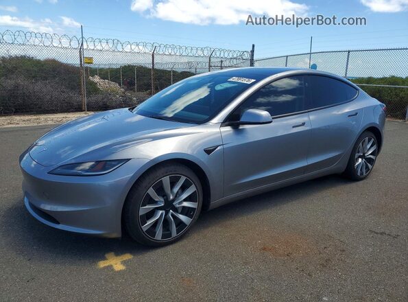 5YJ3E1EB0SF996757 2025 TESLA MODEL Серебряный Передняя левая четверть