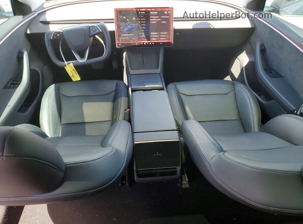 5YJ3E1EB0SF996757 2025 TESLA MODEL Серебряный Вид панели приборов