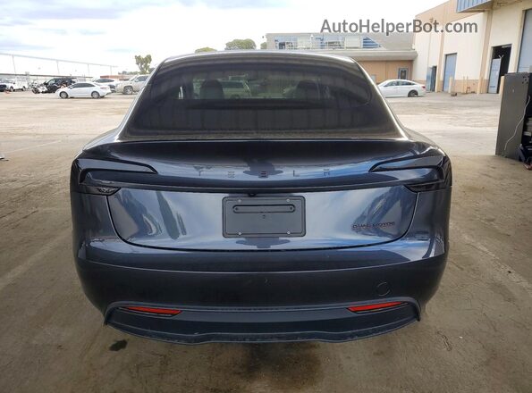 5YJ3E1EB5SF048998 2025 TESLA MODEL White Widok z tyłu