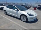 2022 Tesla Model 3 Long Range Dual Motor All-wheel Drive White vin: 5YJ3E1EB7NF136231