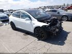 2020 Tesla Model X Long Range Dual Motor All-wheel Drive/long Range Plus Dual Motor All-wheel Drive White vin: 5YJXCBE2XLF282276
