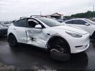 2020 Tesla Model Y Long Range Dual Motor All-wheel Drive White vin: 5YJYGDEE0LF037372