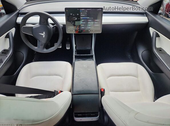 5YJYGDEE0MF072138 2021 TESLA MODEL Red Dashboard view