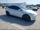 2020 Tesla Model Y Long Range Dual Motor All-wheel Drive White vin: 5YJYGDEE4LF014337