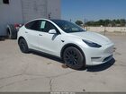 2021 Tesla Model Y Long Range Dual Motor All-wheel Drive White vin: 5YJYGDEE4MF303722