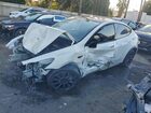 2020 Tesla Model Y White vin: 5YJYGDEE5LF012872