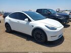 2020 Tesla Model Y Long Range Dual Motor All-wheel Drive White vin: 5YJYGDEE5LF052577