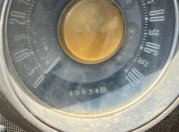 B1MP140147 1951 FORD CUSTOM Brown Instrument cluster view