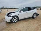 2021 Tesla Model Y Белый vin: 5YJYGDED8MF110626