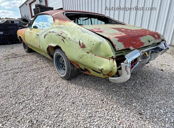 1971 OLDSMOBILE CUTLASS 2 DOOR COUPE