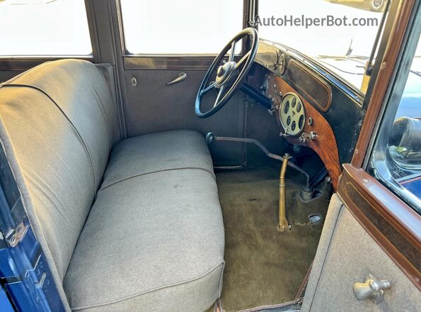 1929 STUT BLACKHAWK 4-DOOR