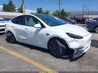 2024 Tesla Model Y Long Range Dual Motor All-wheel Drive White vin: 7SAYGAEE2RF111773