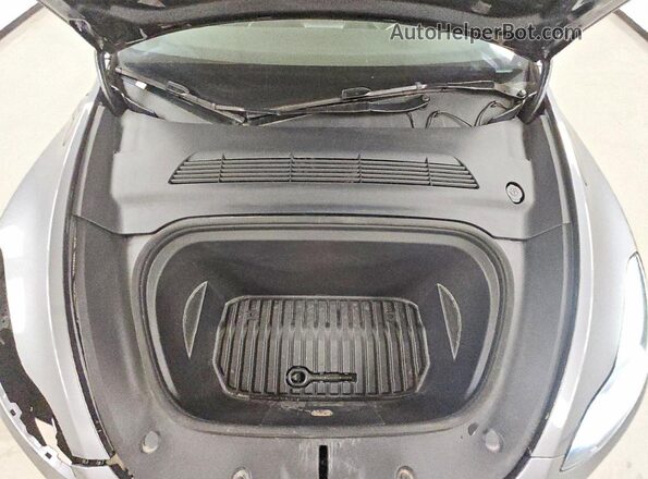 7SAYGDED4RF200253 2024 TESLA MODEL Gray Շարժիչի բաժամունքի տեսք