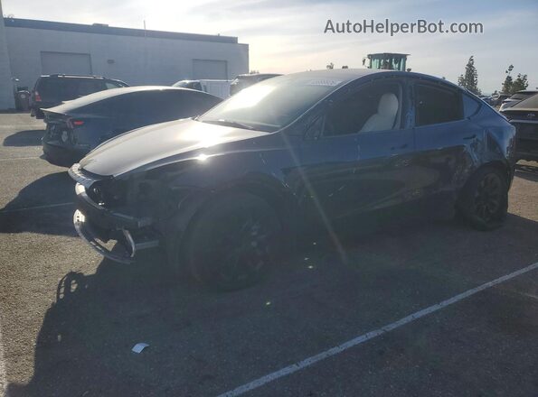 7SAYGDED4SA377758 2025 TESLA MODEL Charcoal Vista tres cuartos delantera izquierda