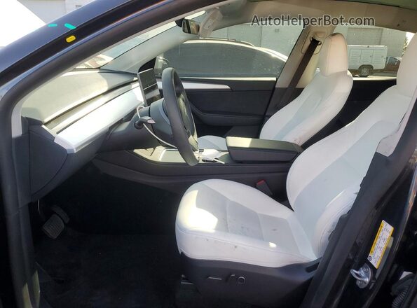 7SAYGDED4SA377758 2025 TESLA MODEL Charcoal Vista interior delantera