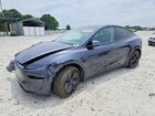 2026 Tesla Model  Y Gray vin: 7SAYGDEDXTA447359