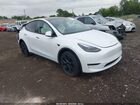 2024 Tesla Model Y Long Range Dual Motor All-wheel Drive White vin: 7SAYGDEE2RF186989