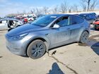 2024 Tesla Model Y Gray vin: 7SAYGDEE3RA294714