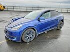2025 Tesla Model Y Blue vin: 7SAYGDEE4SF275808