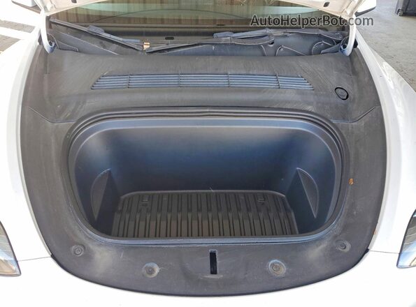 7SAYGDEE5PF637409 2023 TESLA MODEL White Vista interior trasera