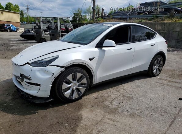 7SAYGDEE5PF660849 2023 TESLA MODEL Белый Передняя левая четверть