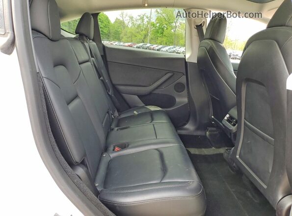 7SAYGDEE5PF660849 2023 TESLA MODEL Белый Вид задней части салона