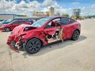 2024 Tesla Model Y Красный vin: 7SAYGDEE6RF150805