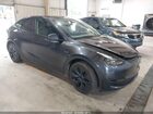 2025 Tesla Model Y Long Range Dual Motor All-wheel Drive Gray vin: 7SAYGDEE6SA358282
