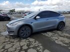 2025 Tesla Model Y Серый vin: 7SAYGDEE7SF240633